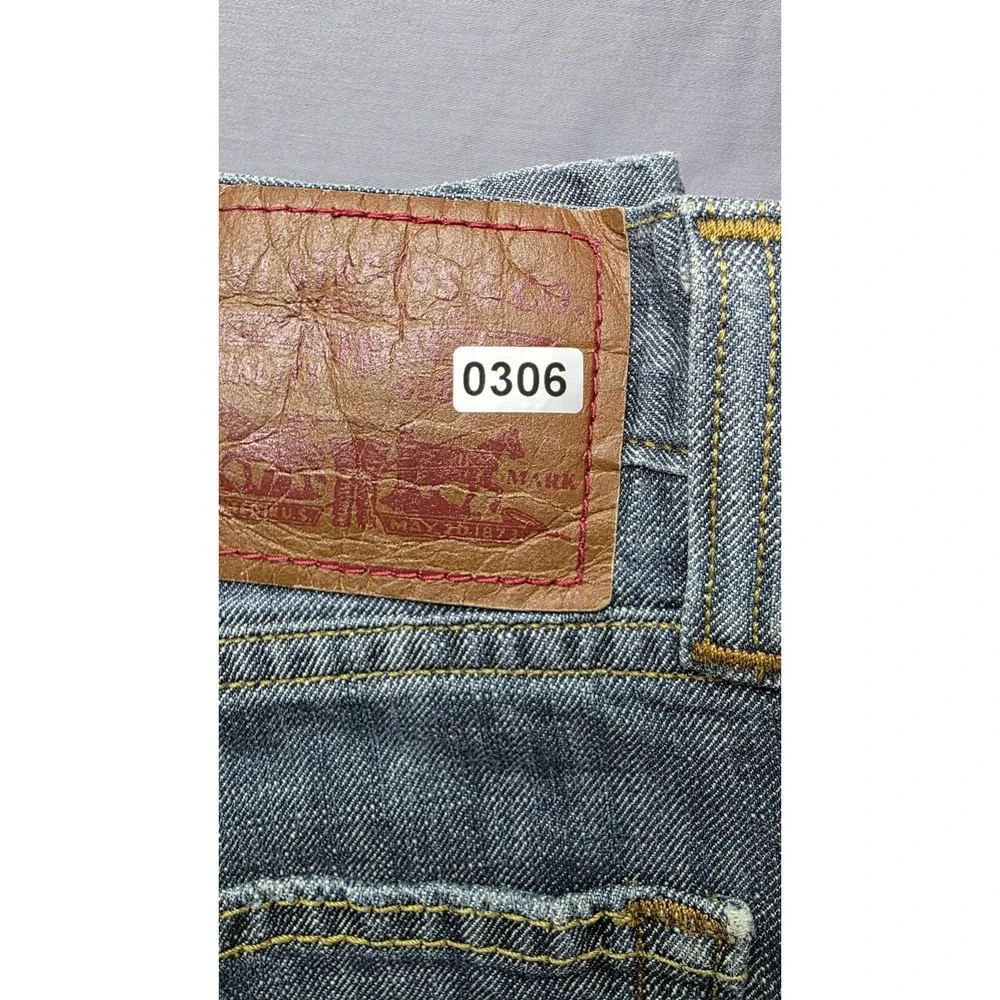 Men's 2000's Levi's 514 Slim Straight Leg Light Medium Wash Jeans 34x34